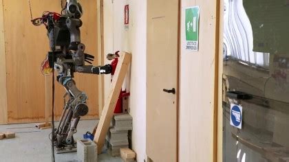 M­I­T­,­ ­M­a­r­a­n­g­o­z­l­a­r­ı­ ­İ­ş­i­n­d­e­n­ ­E­d­e­c­e­k­ ­R­o­b­o­t­ ­G­e­l­i­ş­t­i­r­d­i­
